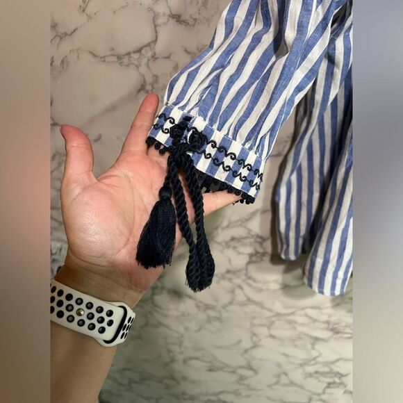 Zara Trafulac Oversized Blue and White
Embroidered Top Size M - Picture 4 of 10